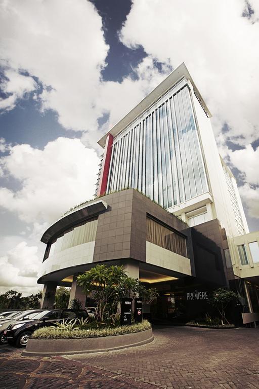 The Premiere Hotel Pekanbaru Zewnętrze zdjęcie