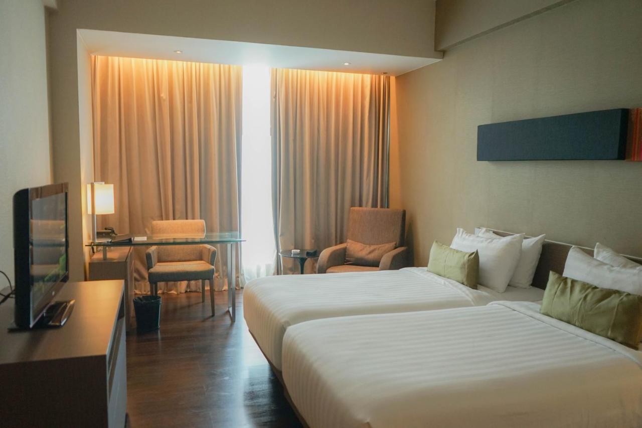 The Premiere Hotel Pekanbaru Zewnętrze zdjęcie