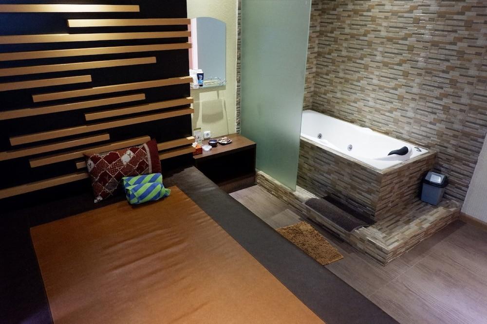 The Premiere Hotel Pekanbaru Zewnętrze zdjęcie