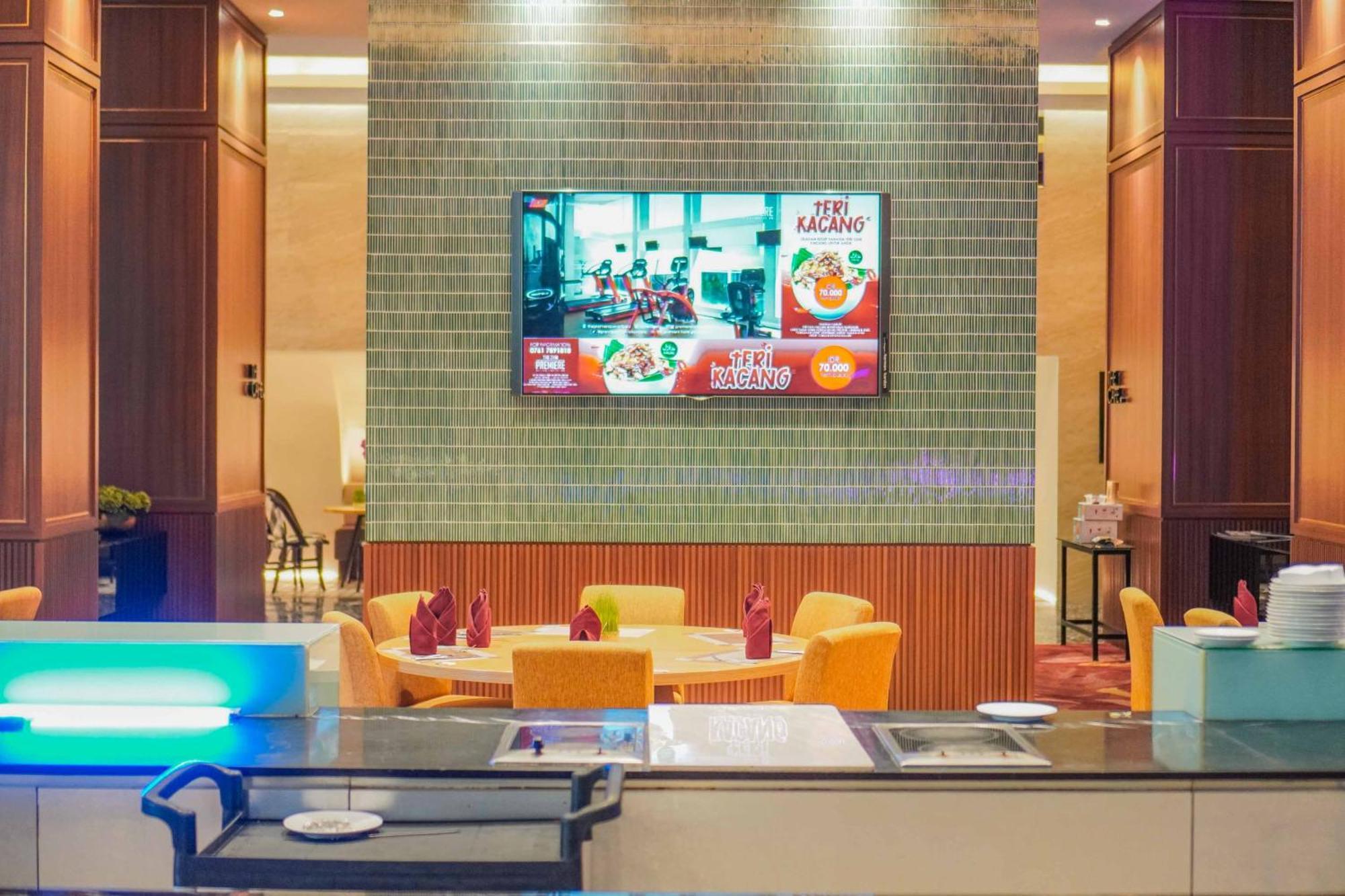 The Premiere Hotel Pekanbaru Zewnętrze zdjęcie