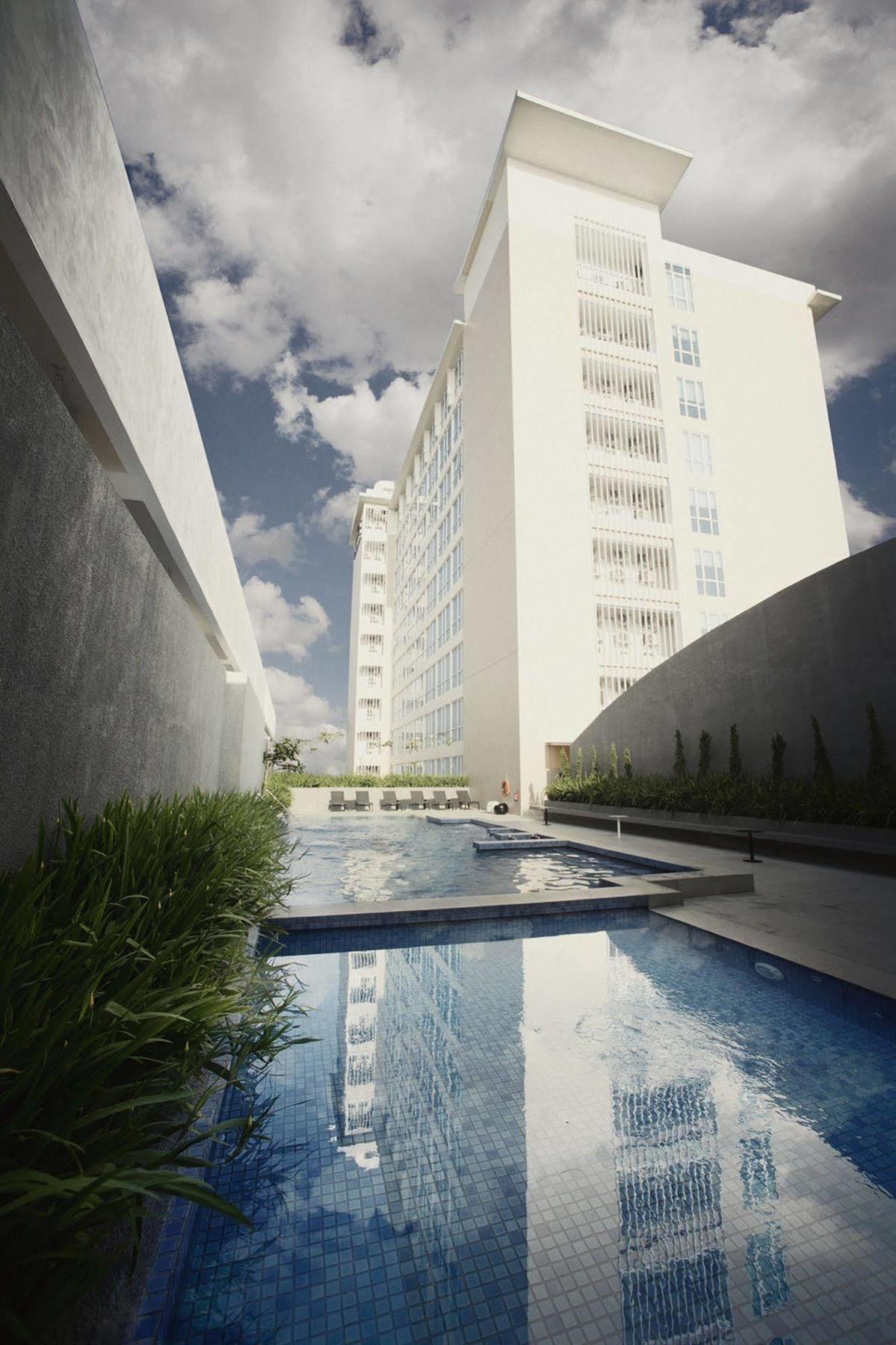 The Premiere Hotel Pekanbaru Zewnętrze zdjęcie